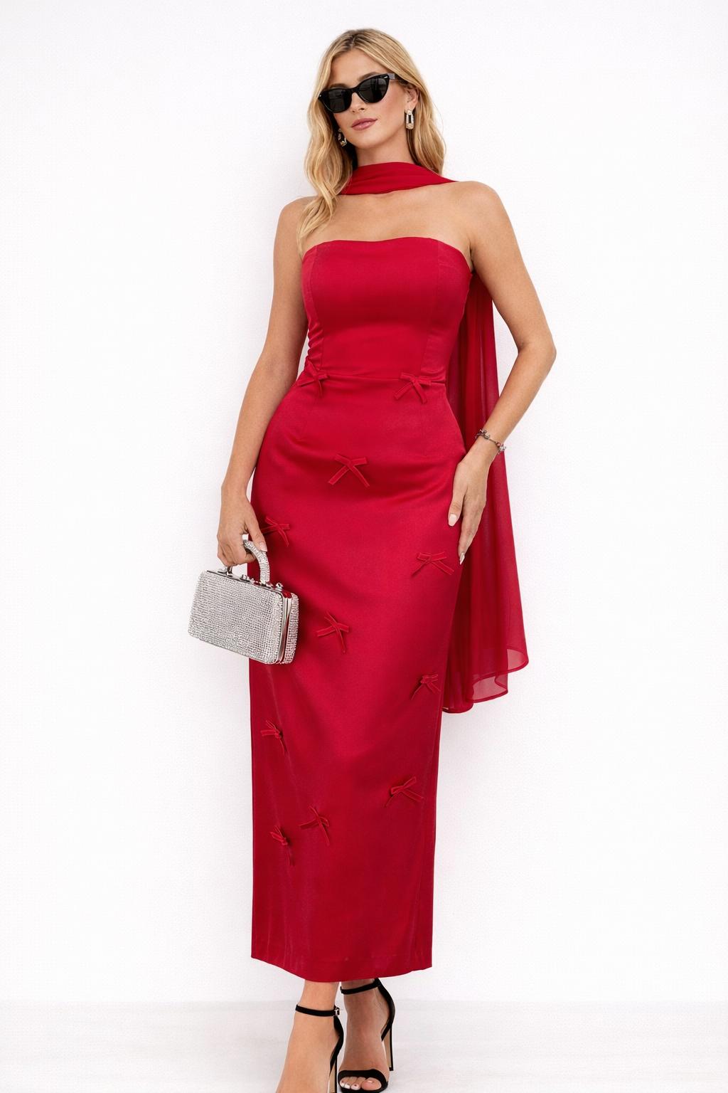 Fiyonk Detaylı Straplez Saten Elbise