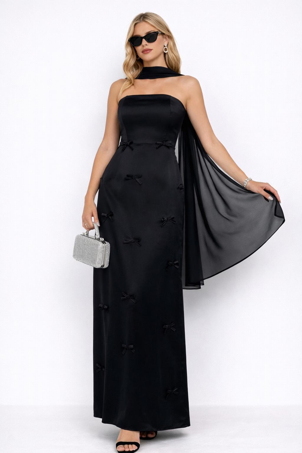 Fiyonk Detaylı Straplez Saten Elbise